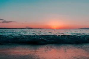 黎明海滩日出图片第1张