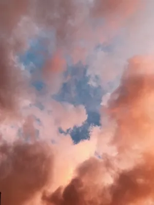 红色天空云朵图片素材_1