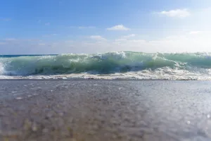 滚滚而来的浪潮图片_1