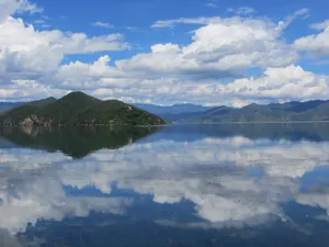 蓝天白云山水风景图片_1
