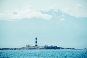 大海灯塔图片_1