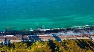美丽的海岸线风景图片_9