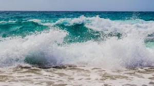 5k高清海浪图片_3