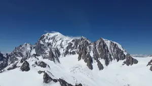 高清雪山图片_11