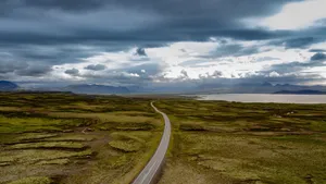 蜿蜒的公路风景图片_8