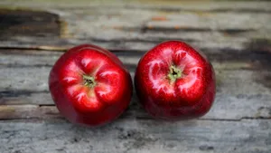 松脆的花牛苹果图片第张