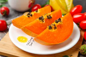 放在桌子上的新鲜水果图片第张