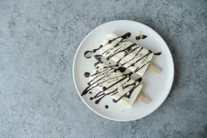 夏日清凉的彩色冰棒图片第张