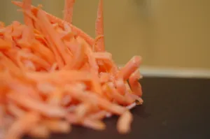 切好的胡萝卜丝图片第张