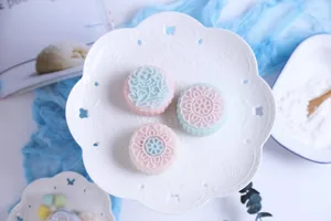 精美好吃的冰皮月饼图片第张