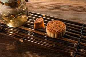 好吃的蛋黄月饼图片第张