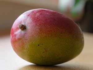 新鲜芒果摄影图片第张