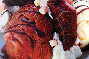 豪华巧克力蛋糕甜点图片第张