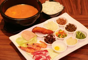 云南名小吃过桥米线图片第张