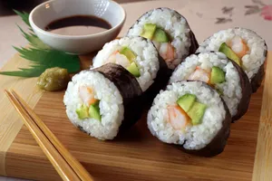 细卷寿司图片_1