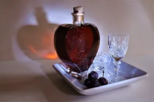 一瓶红葡萄酒图片_1