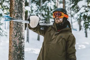 欧美滑雪帅哥图片第1张