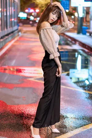 亚洲街拍美女写真图片第1张