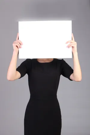 商务女性举牌照第1张