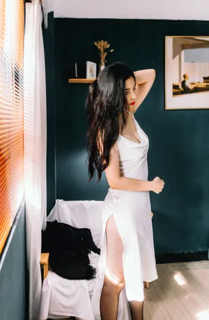 日本美女优优艺术图片
