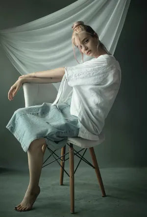 欧美少女人体艺术图片