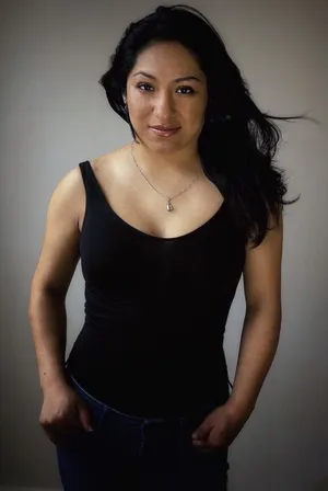 美女艺术丰满人体摄影