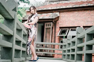 身材旗袍美女图片第1张
