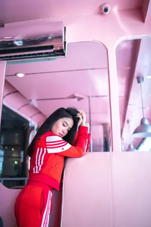 国模大胆美女照片