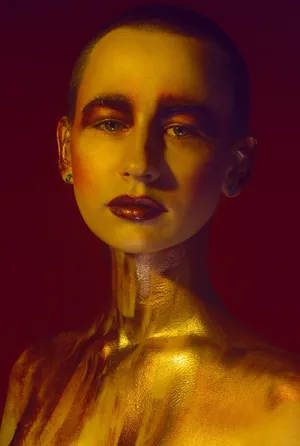 个性美女彩绘头像图片_1