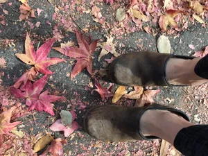 自拍双脚的图片_1
