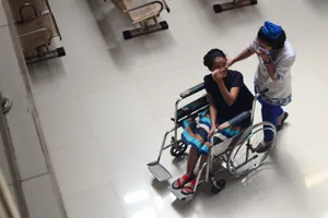 护士与病人图片_1
