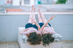 闺蜜女孩图片第1张