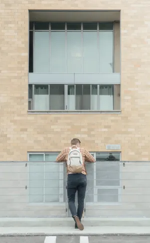 大学生图片男生