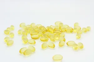 黄色鱼肝油胶囊图片第1张