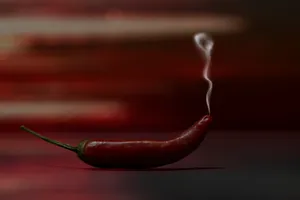 一个红色尖辣椒图片_1