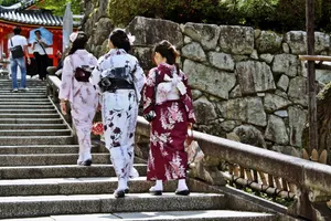 和服女子图片