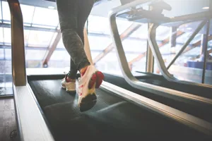 跑步机跑步图片