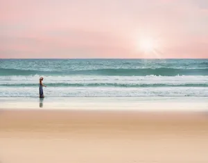海边漫步的图片_1