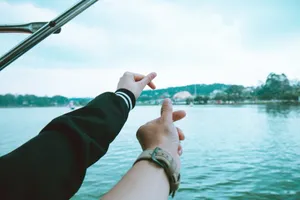 单手比心手势图片_1
