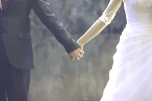 结婚牵手图片_1