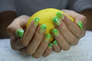 水果贴片美甲图片第1张