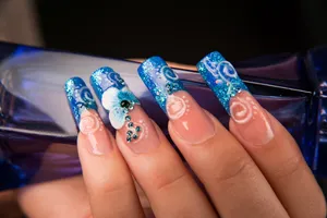 蓝色系列美甲图片_1