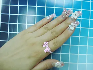 水晶雕花美甲图片_1