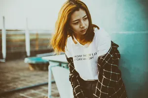 齐肩直发女生图片_1