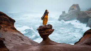 海边美女写真背影图片_1