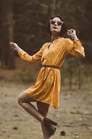 瘦弱美女写真图片_1