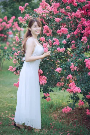 中国美女户外秀图片