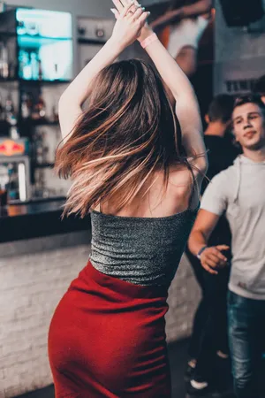 gogo美女翘臀图片