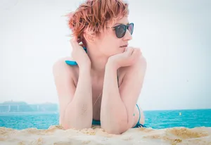 海滩比基尼美女图片_1