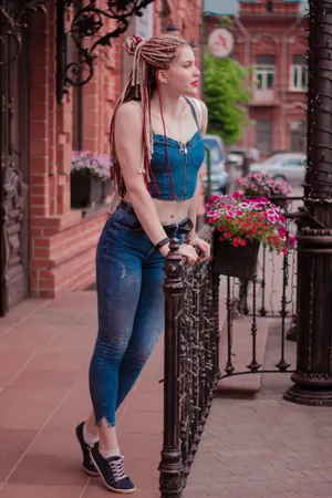 欧洲少女大艺术摄影第1张